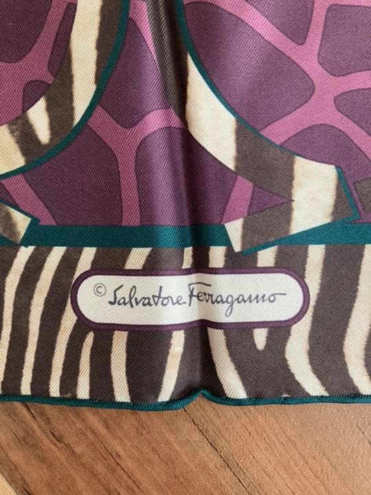 ジュンジュン　 サルバトーレフェラガモ　スカーフ