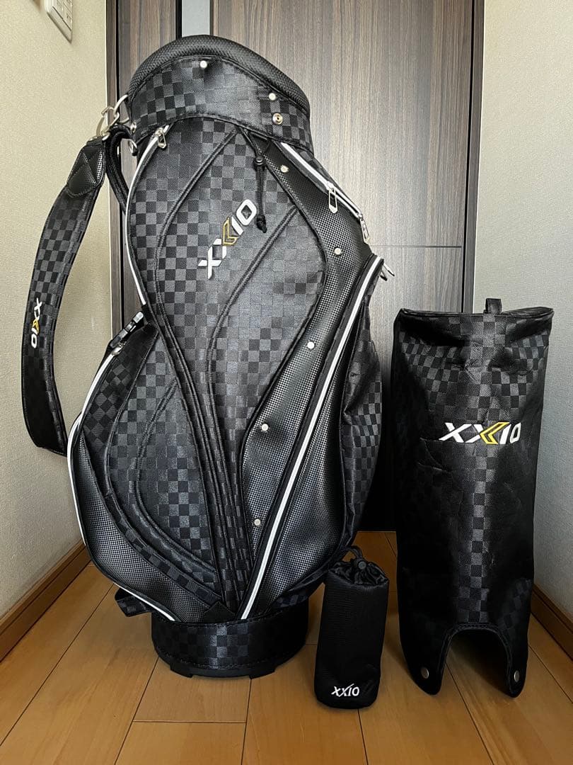 専用　極美品XXIOゼクシオ 軽量キャディバッグ　ブラックチェック　ペットボトル