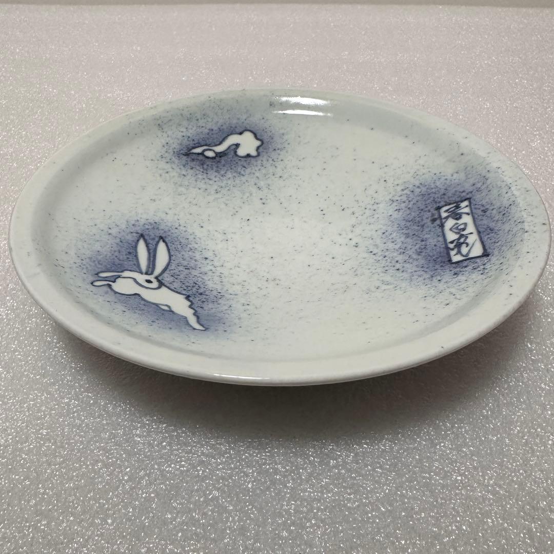 初期伊万里 吹墨兎文 七寸皿