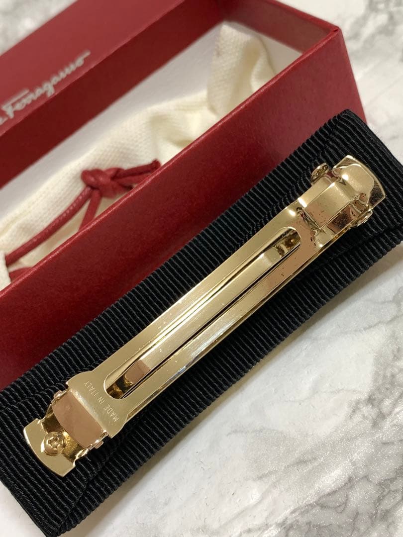 サルヴァトーレ フェラガモ バレッタ 黒