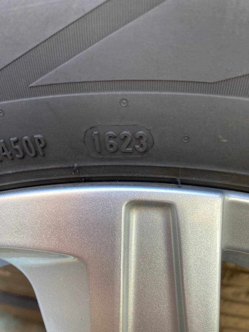 【2023年製バリ溝】スタッドレス シトロエンC5エアクロス プジョー 5008