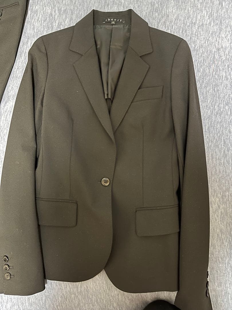 Theory パンツスーツ 黒　サイズ2