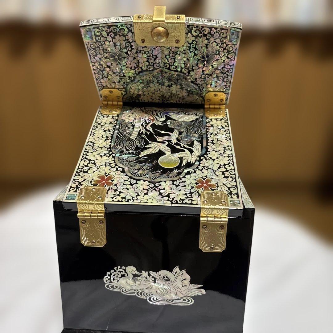 韓国　螺鈿ジュエリーボックス.ケース　鏡台　宝石箱　螺鈿細工　韓国伝統工芸品