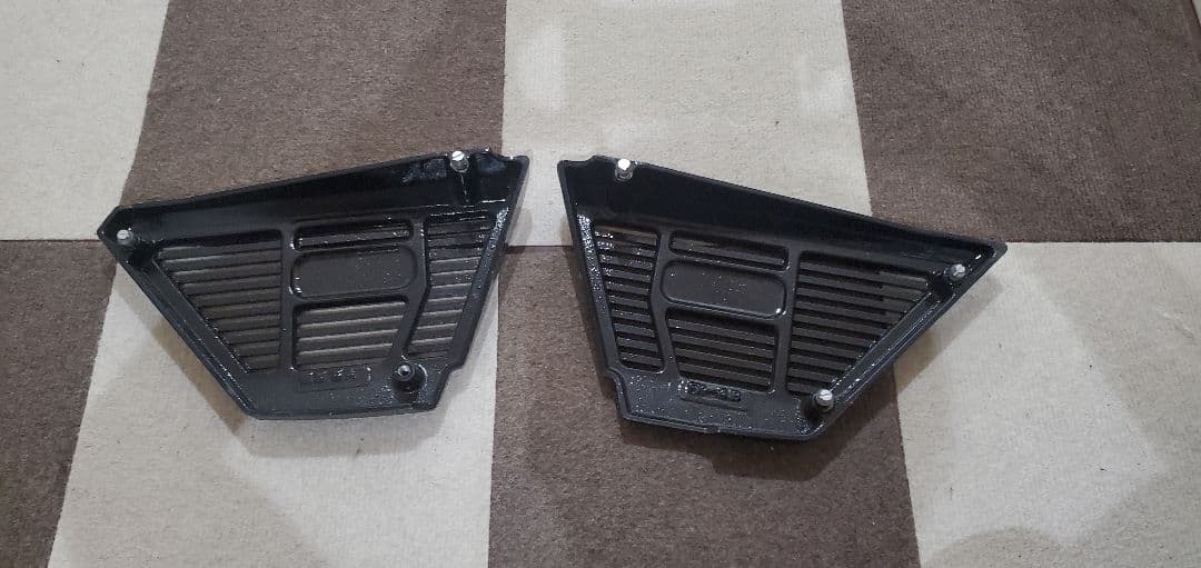 Z400FX サイドカバー