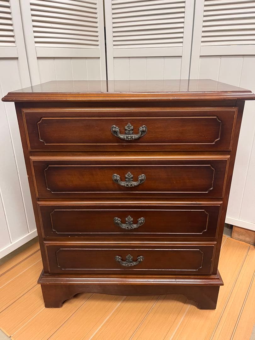 最終価格！送料込み！カリモク コロニアル 木製チェストチェスト ４段　引き出し