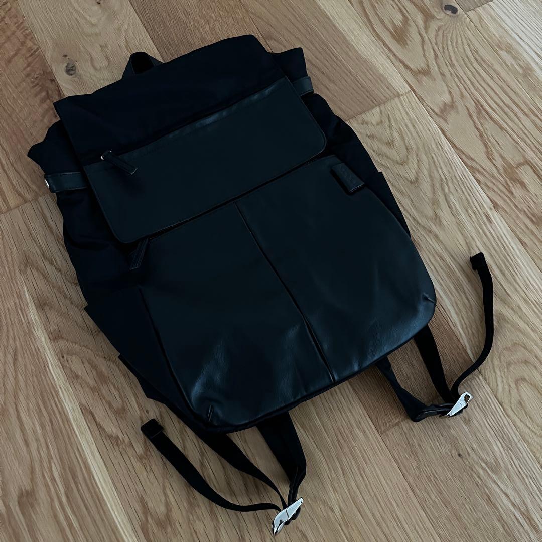 美品★ Y'SACCS イザック リュック ナイロン×牛革 ブラック 通勤 通学
