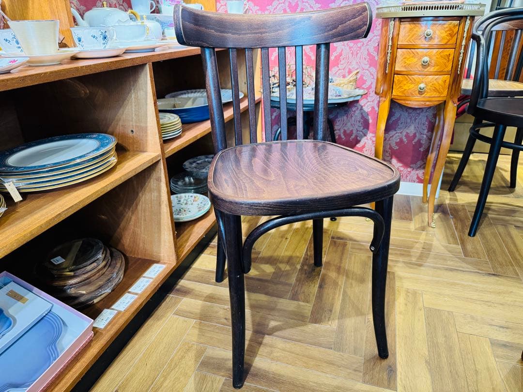 2B8017【トン】 TO-63 DARK　ベントウッドチェア