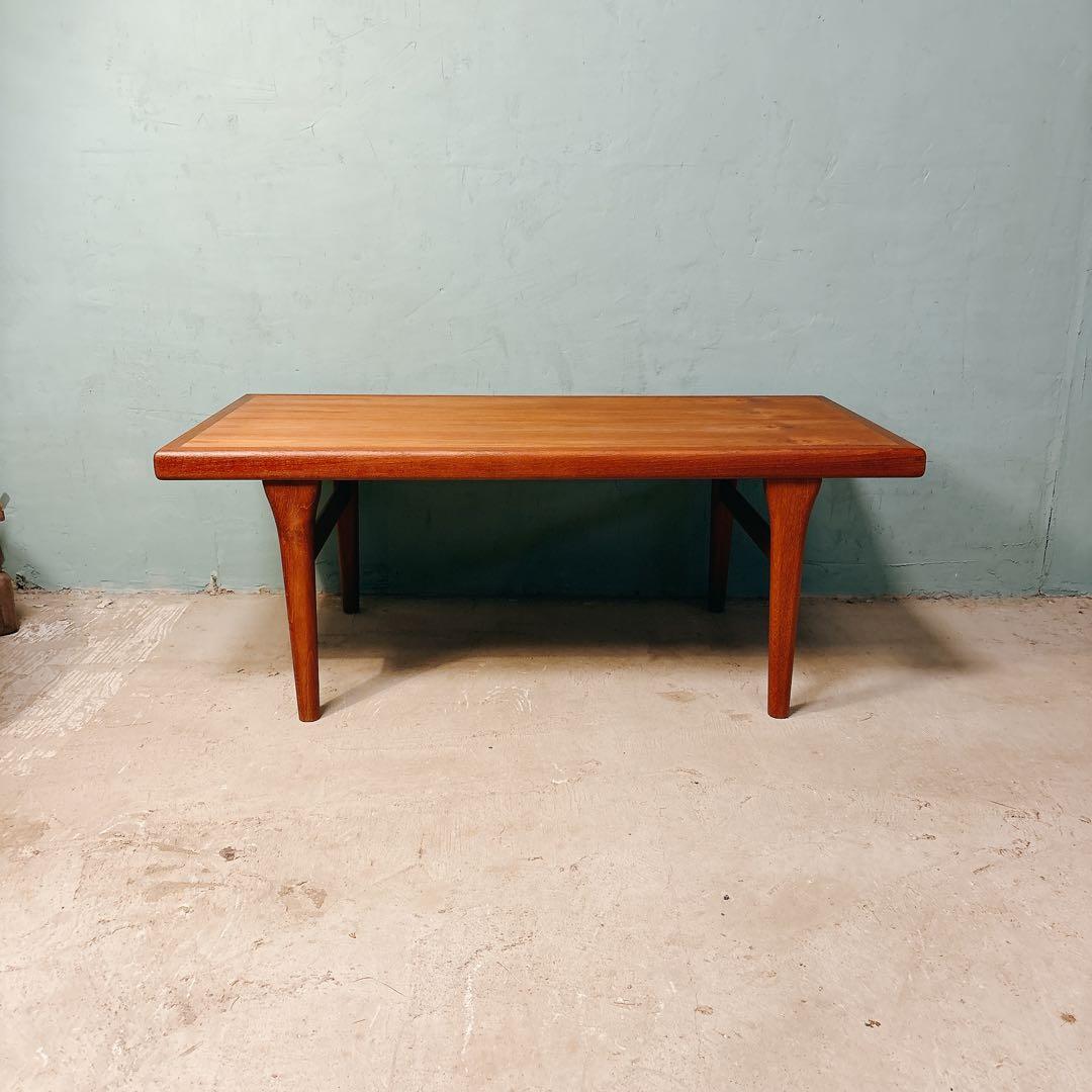 デンマーク　チーク材　コーヒーテーブル　北欧家具　北欧ビンテージ