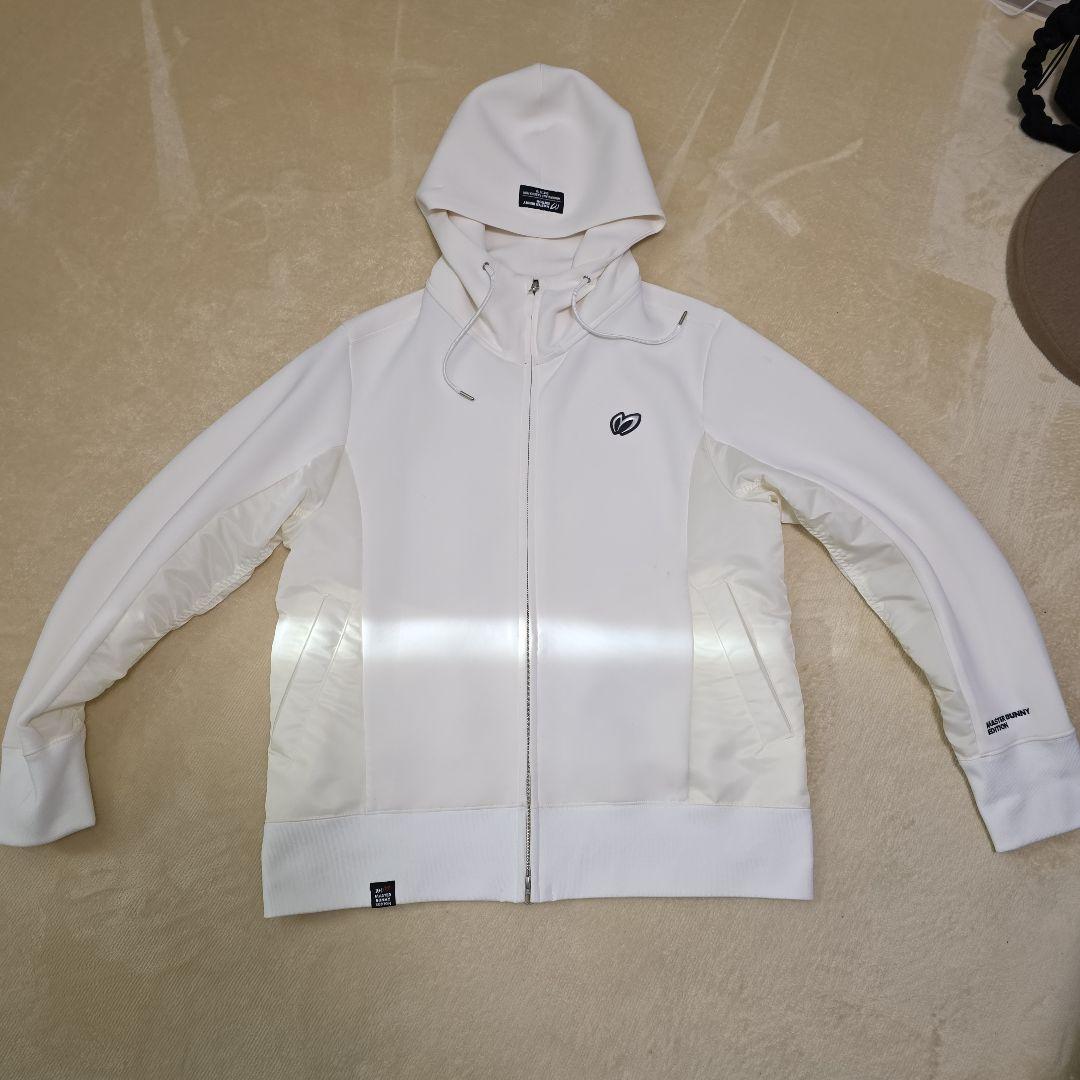 MASTER BUNNY EDITION 伸縮ダンボールニットパーカー