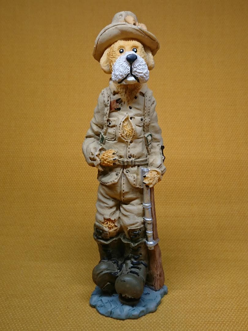 人形　犬　彫像　オブジェ　置物　インテリア　工芸品　美術品　A1306