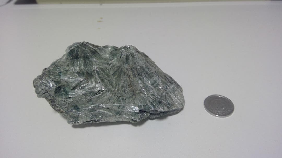 セラフィナイト　パワーストーン原石　置物