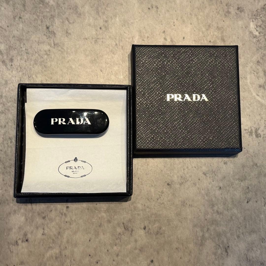 本日限定値下げ【正規品】箱付PRADA プラダ　ヘアアクセサリー　バレッタ