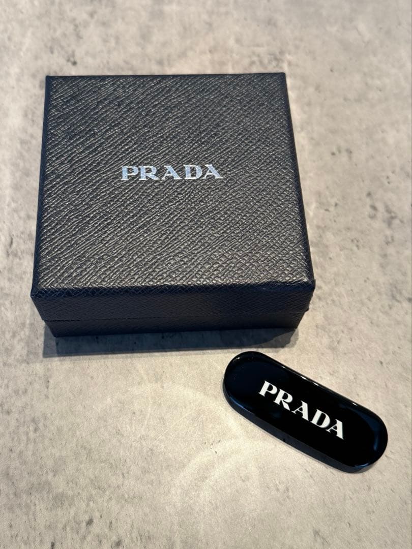 本日限定値下げ【正規品】箱付PRADA プラダ　ヘアアクセサリー　バレッタ