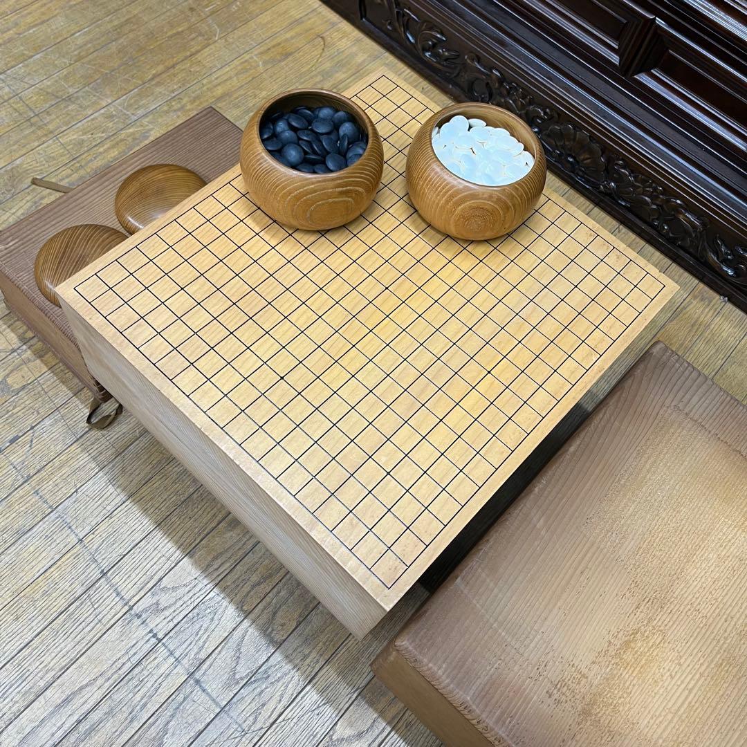 高級　囲碁盤　石、へそ、カバー付き