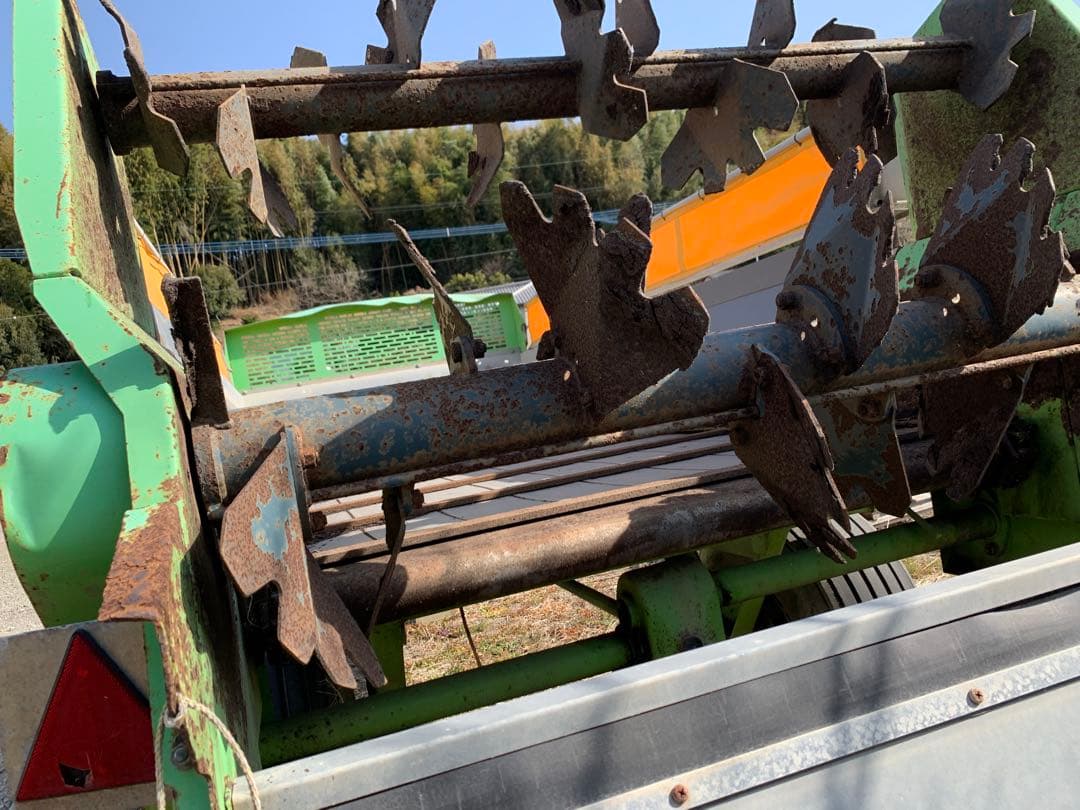 マニュアスプレッダ　牽引 肥料散布　TMS2090　IHIスター