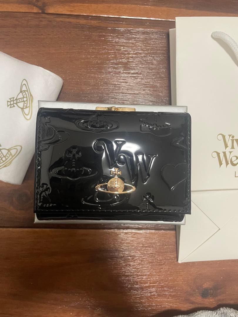 【大人気✨️紙袋付】新品 Vivienne Westwood エナメル 黒