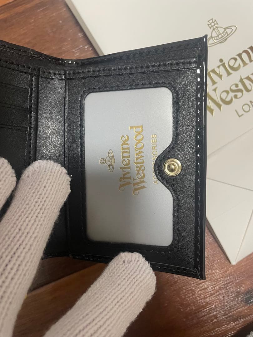 【大人気✨️紙袋付】新品 Vivienne Westwood エナメル 黒