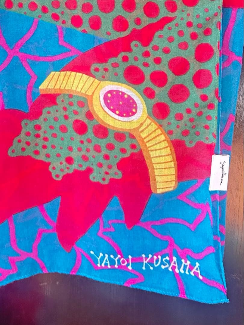 草間彌生 コラボ　スカーフ　ユニクロ　ワニ　月食