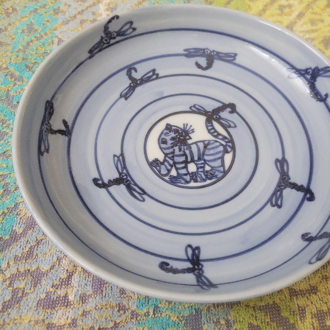 新品　未使用　パスタ皿　虎　とんぼ　カズコロッシュ　ブルー&ホワイト