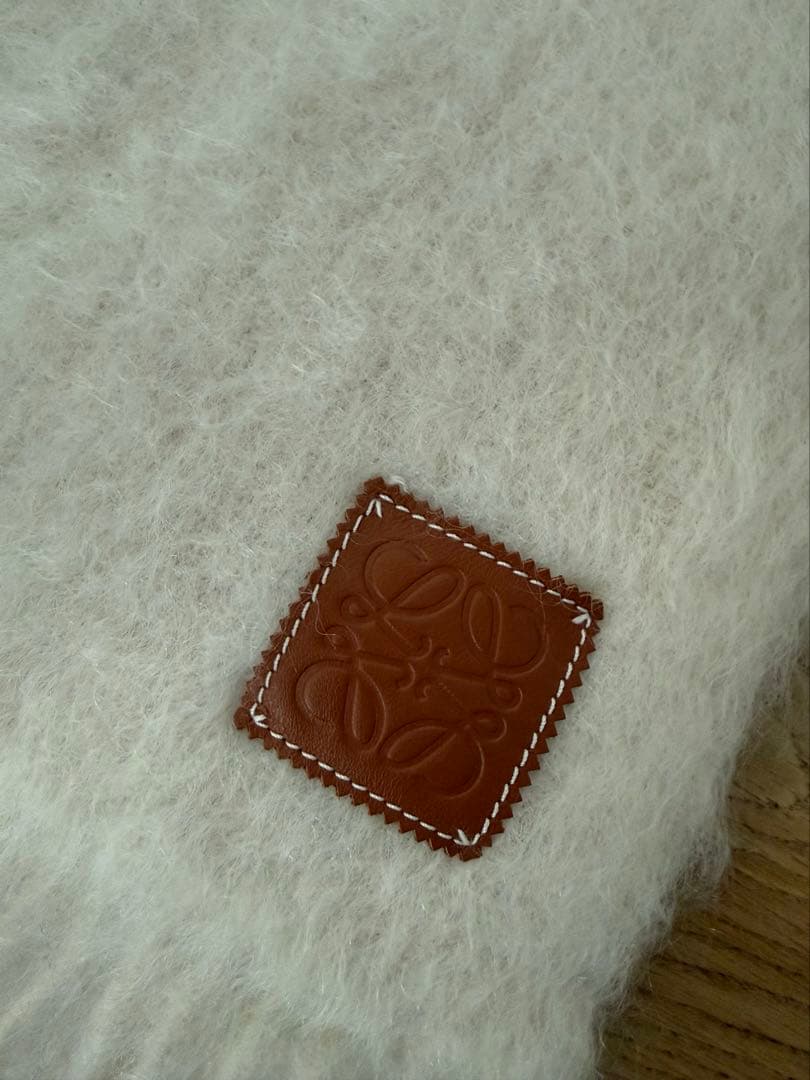 ロエベ　アナグラムマフラー