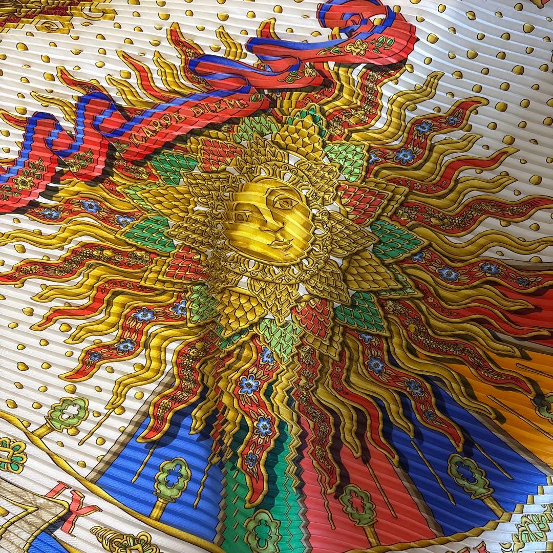 HERMÈS スカーフ 太陽デザイン