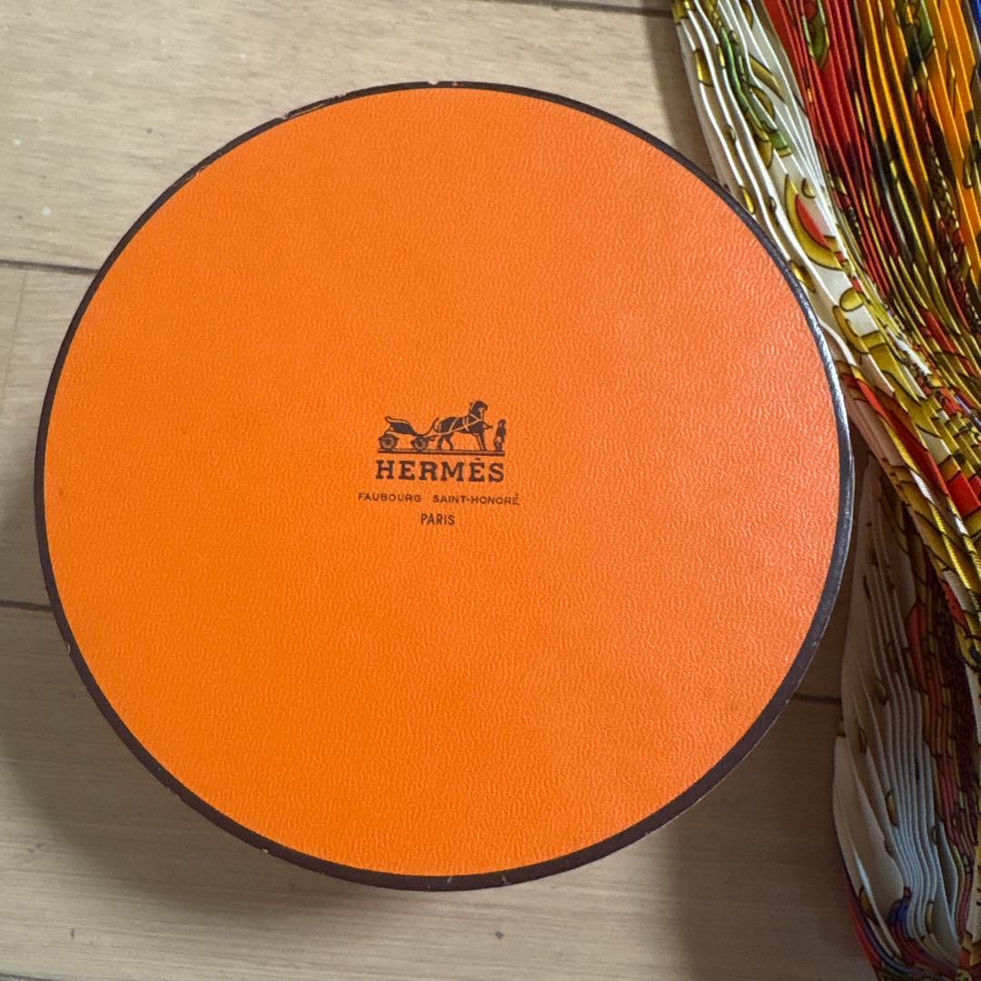 HERMÈS スカーフ 太陽デザイン