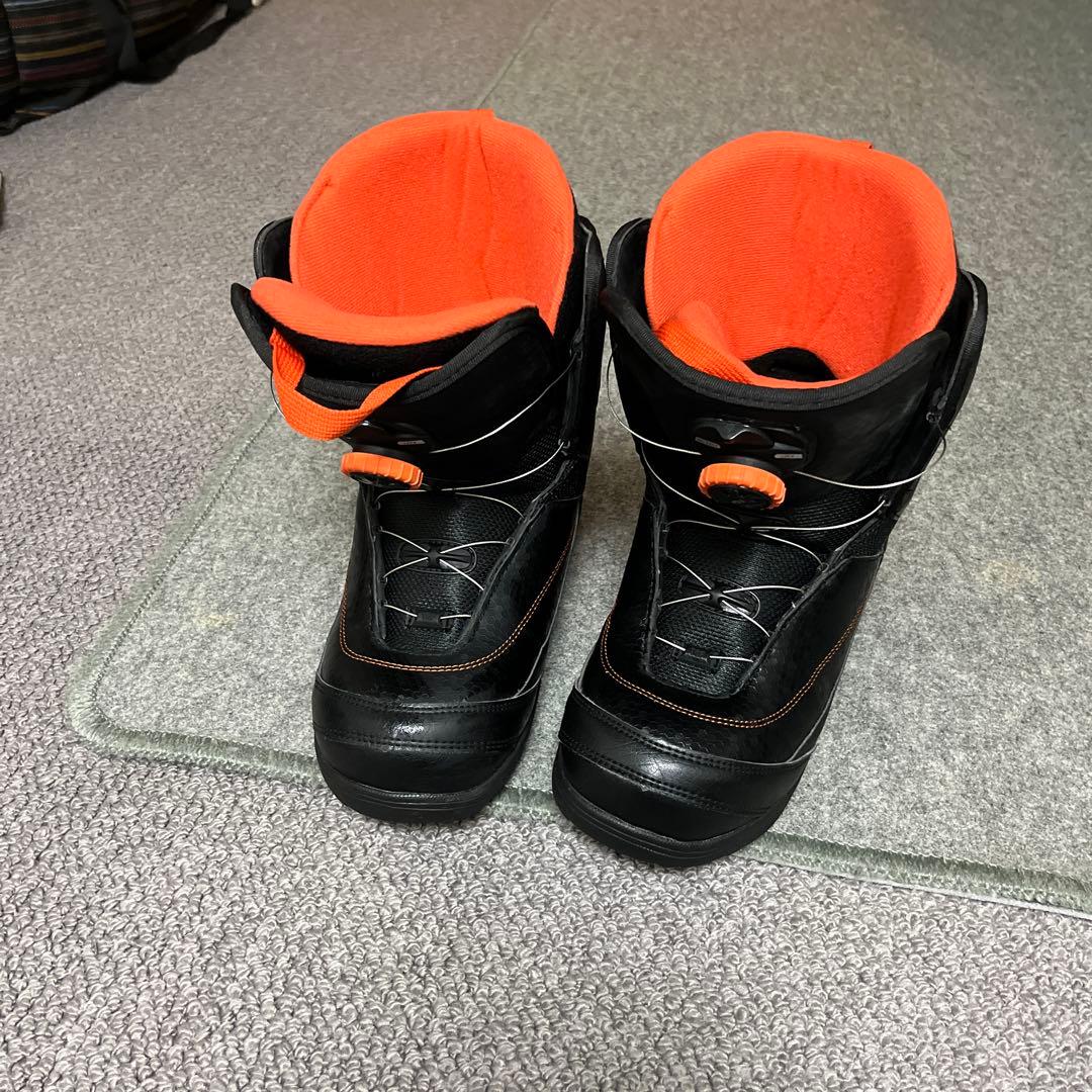 スノーボード用ブーツ ブラック/オレンジ