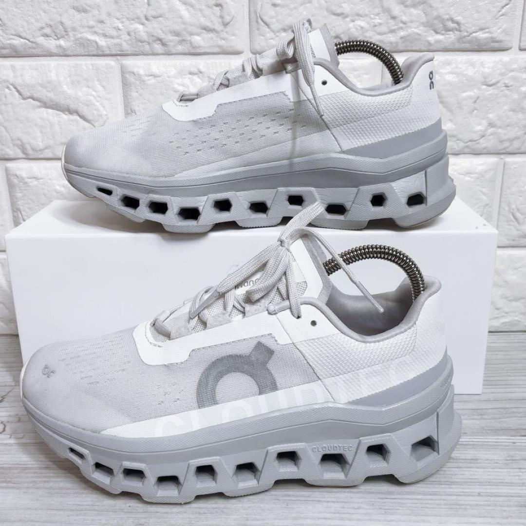 On オン Cloudmonster クラウドモンスター 24cm スニーカー