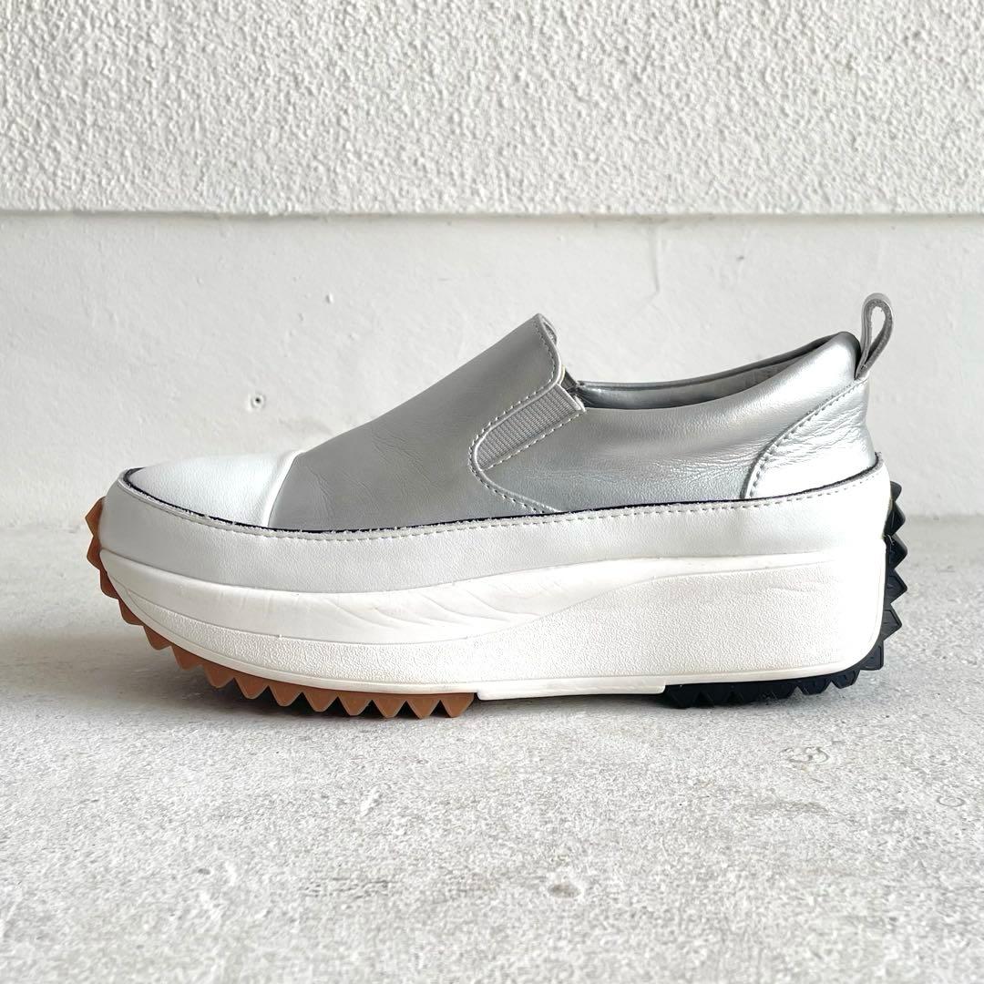 ビアズリー レザー スリッポン 厚底スニーカー 22.5cm シルバー