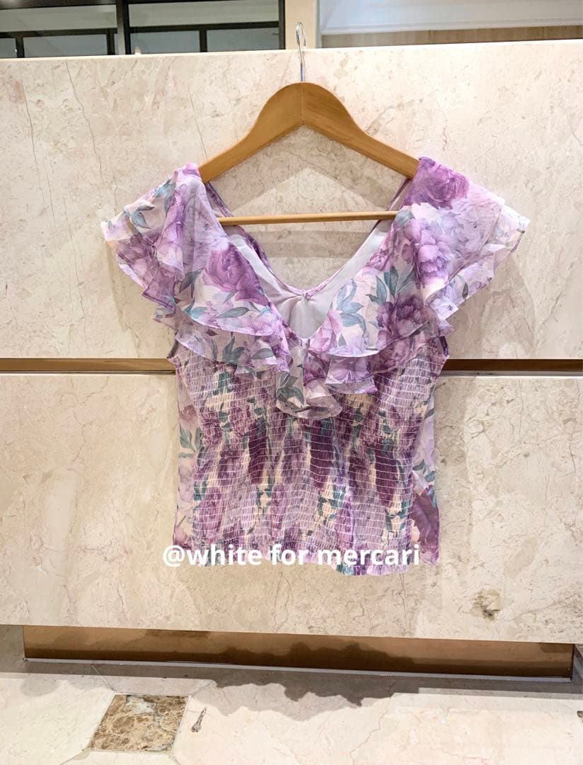 新品未使用 イタリアからお取寄せ 満開に咲く芍薬のガーデン ふわふわフリルシャツ