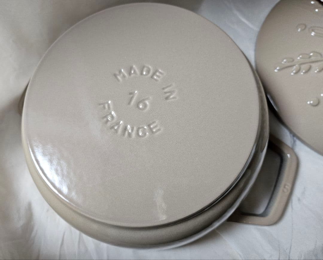 【新品未使用品】ストウブ Wa-NABE S 16cm リネン