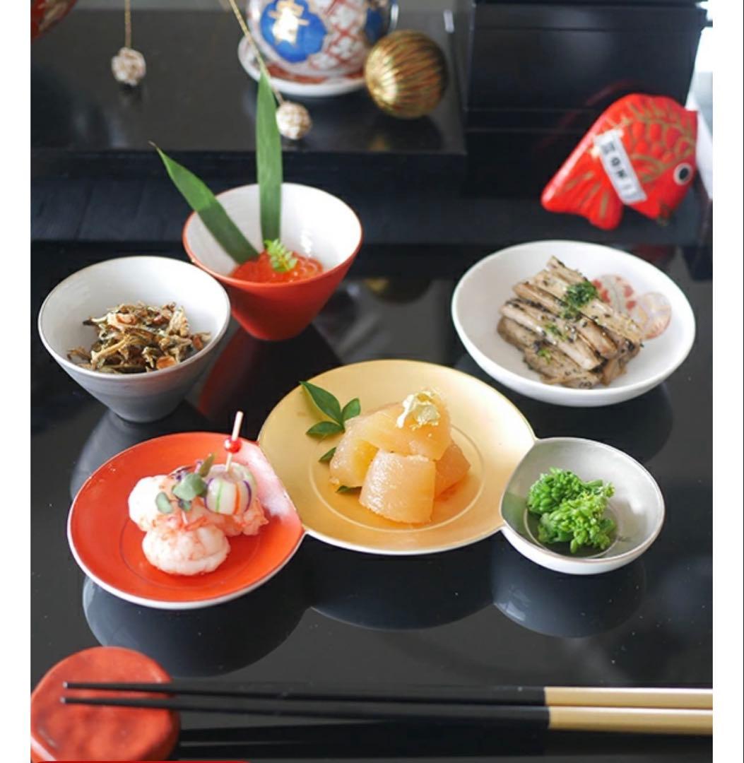 錦朱金プラチナ　玉つぎ三品盛　有田焼　お正月