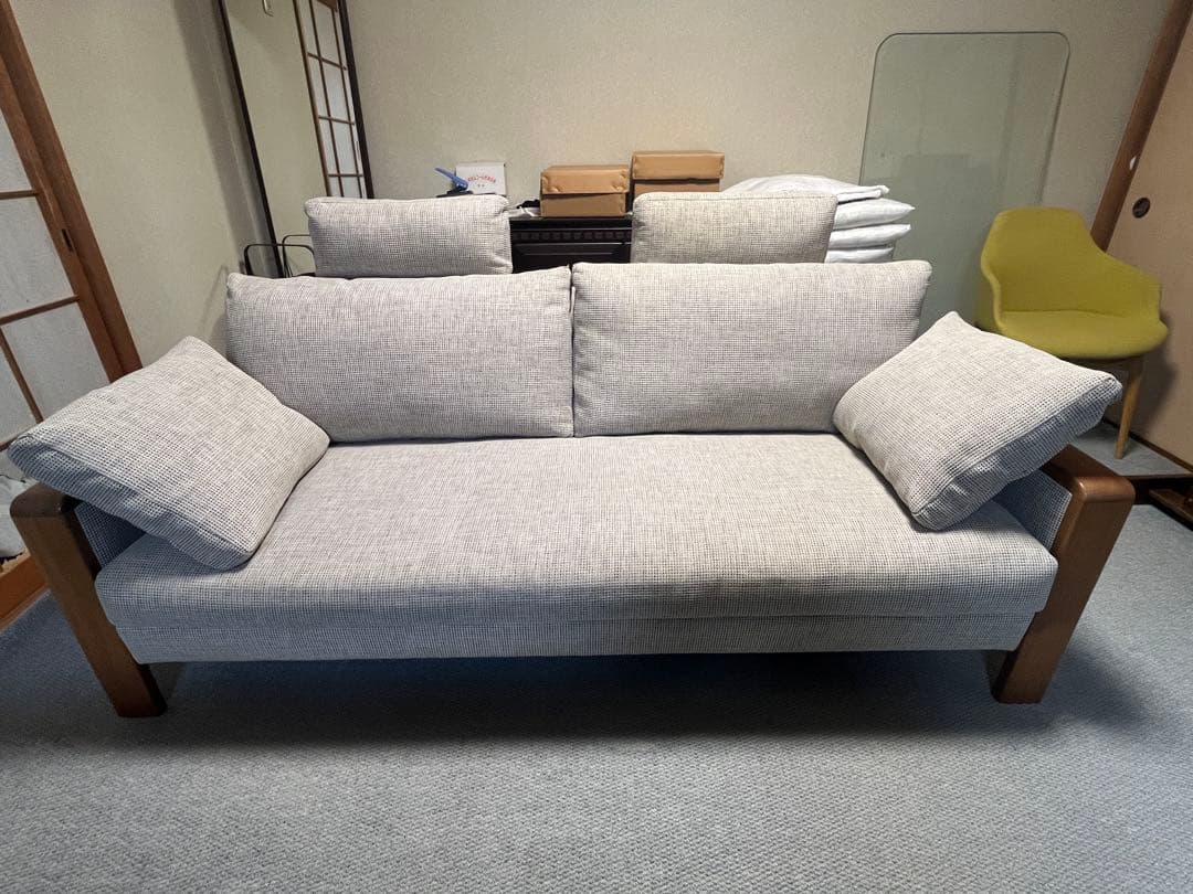 カリモク UU89アーム無垢材 3人掛けソファ 羽毛フェザー UUシリーズ