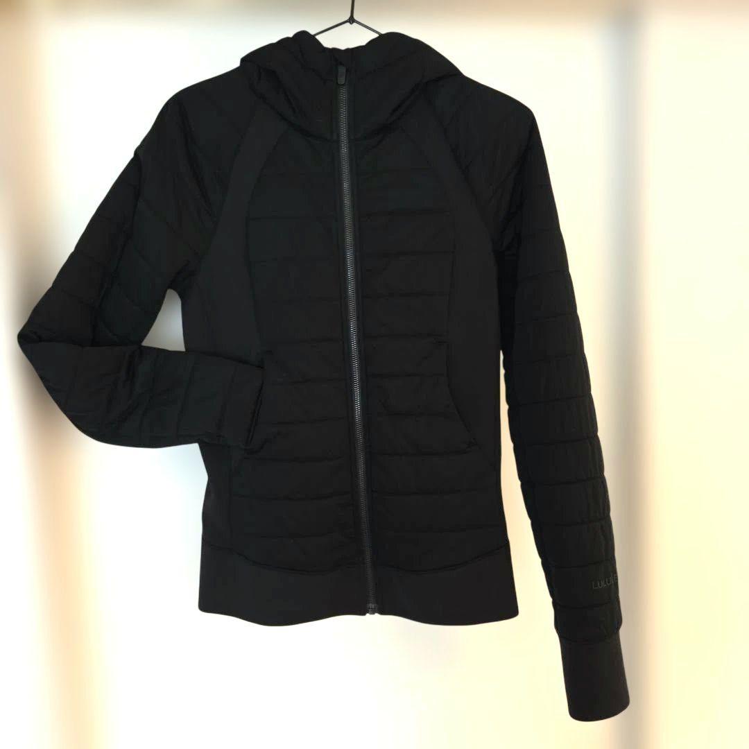 【超美品】LULULEMON フード付きブラックジャケット