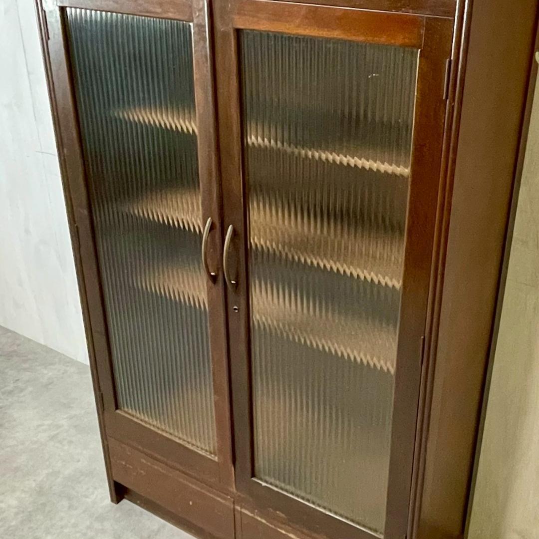 ヴィンテージ ガラスキャビネット モールガラス 本棚 食器棚 古家具 木製