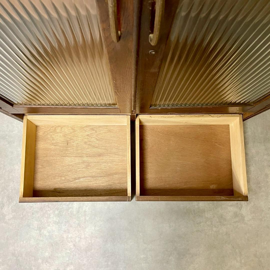 ヴィンテージ ガラスキャビネット モールガラス 本棚 食器棚 古家具 木製