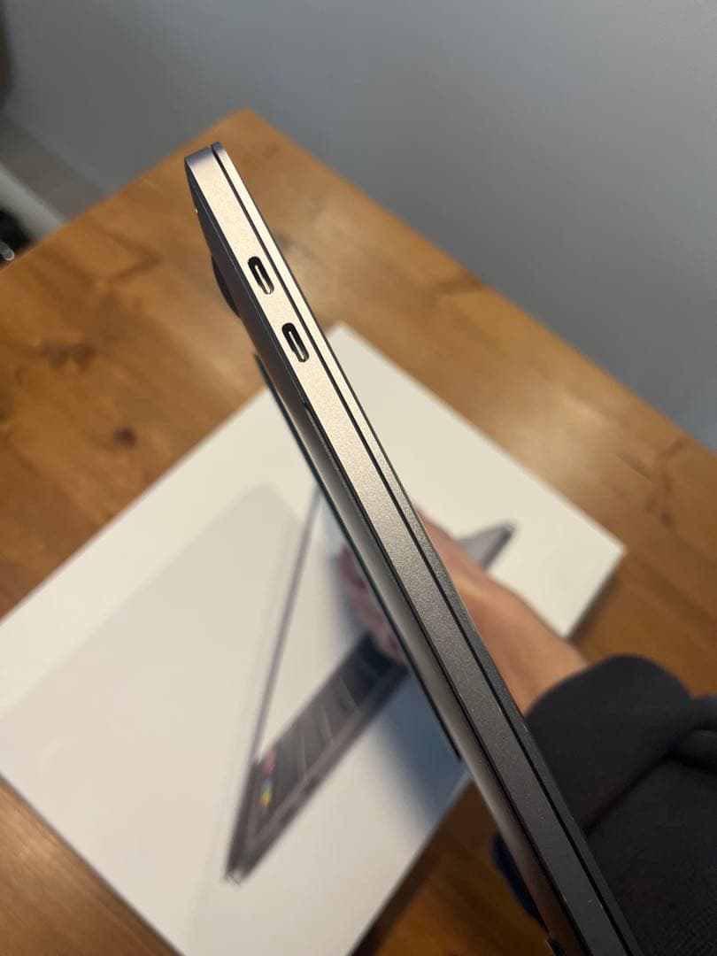 Apple MacBook Pro 2020 13インチ