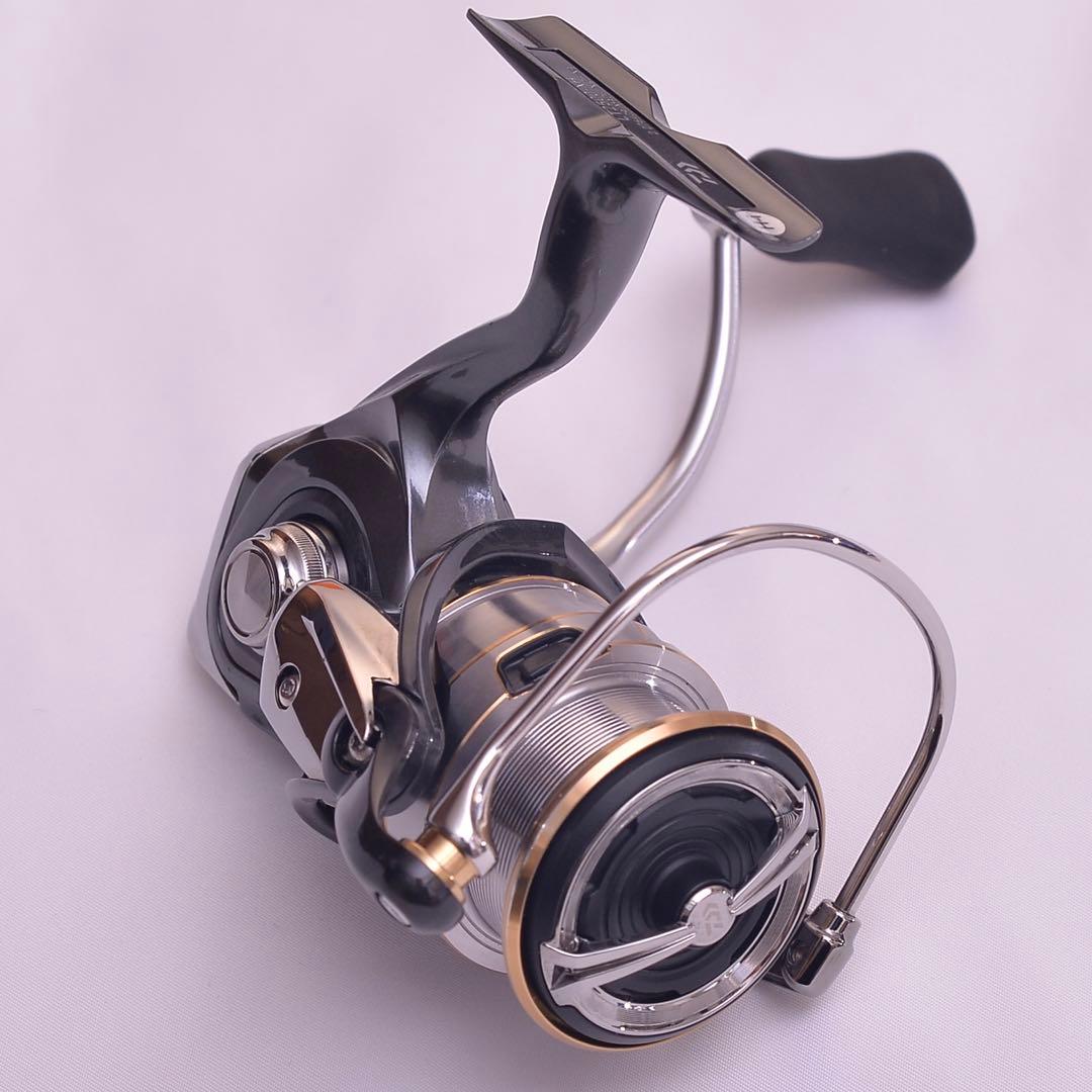 ダイワ ルビアス LT2500-XH スピニングリール