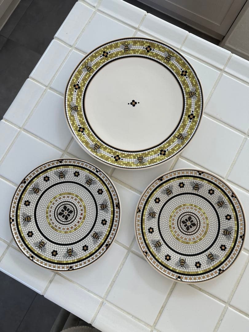 アンソロポロジー　蜂　皿