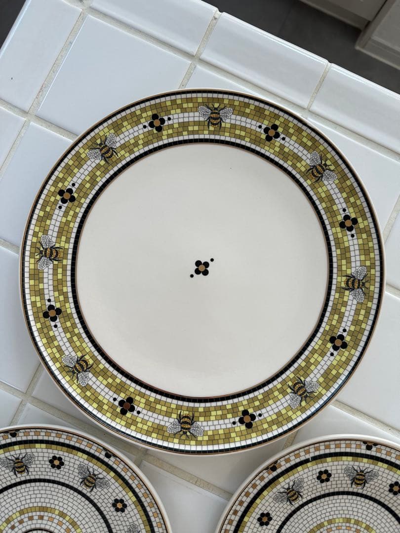 アンソロポロジー　蜂　皿