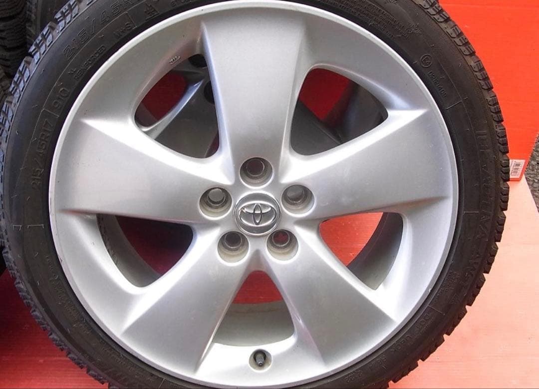 u*e様 30プリウスSツーリング純正17インチ+ナンカン製215/45R17ス