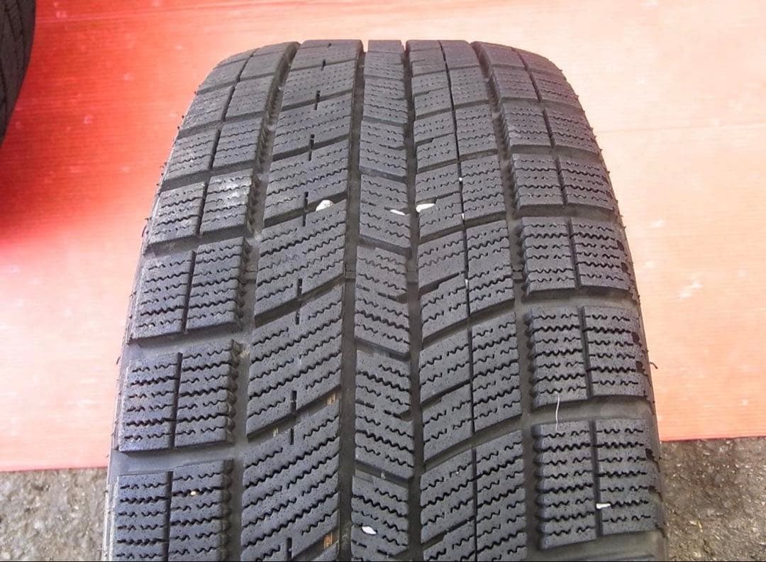 u*e様 30プリウスSツーリング純正17インチ+ナンカン製215/45R17ス
