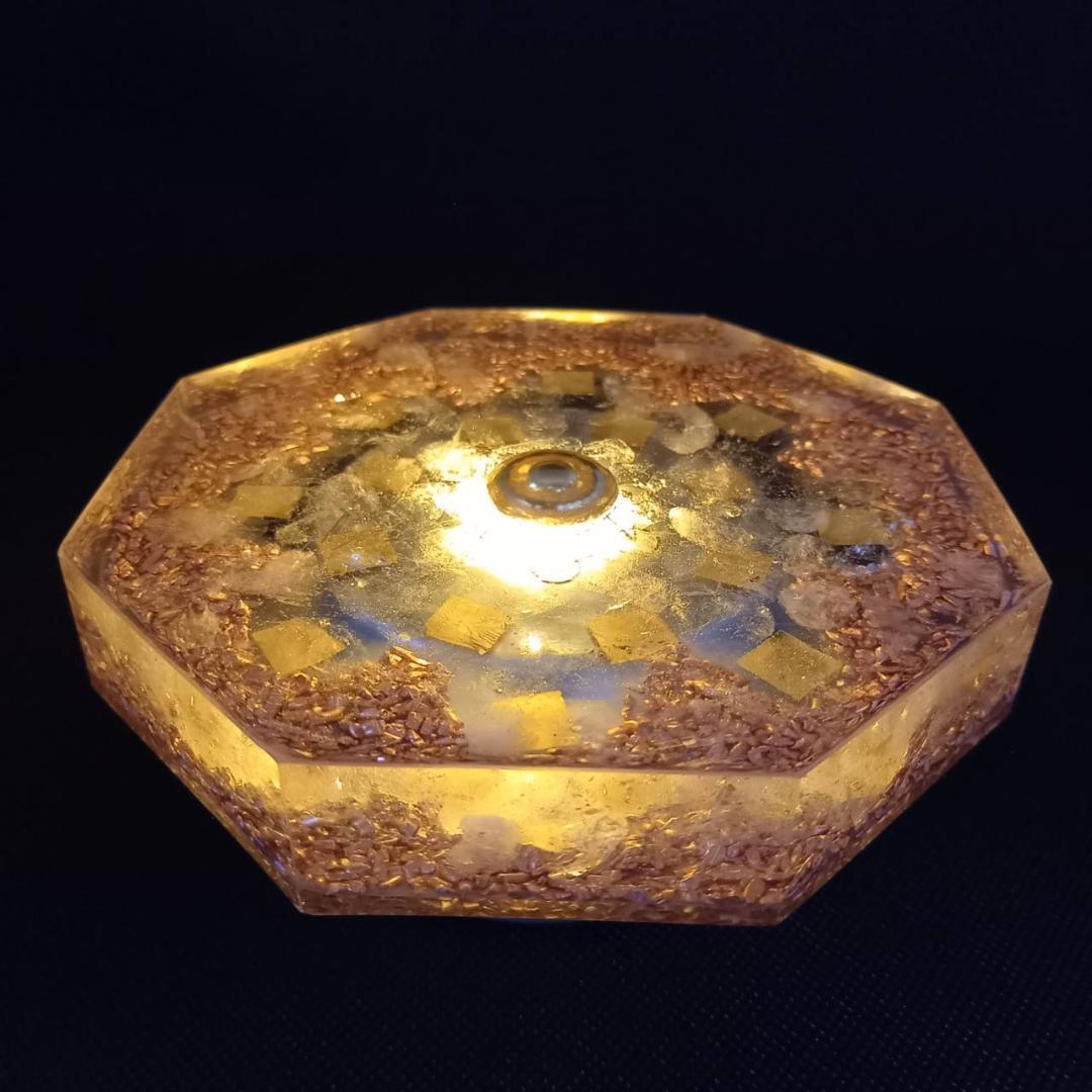 『金運万倍 進化形オルゴナイト八角形プレート』オルゴナイト 金運アップ置物222