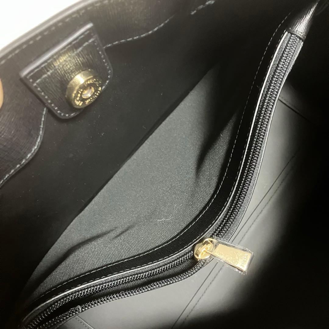 ★美品★FURLA フルラ トートバッグ ビジネスA4 肩がけ レザー ブラック