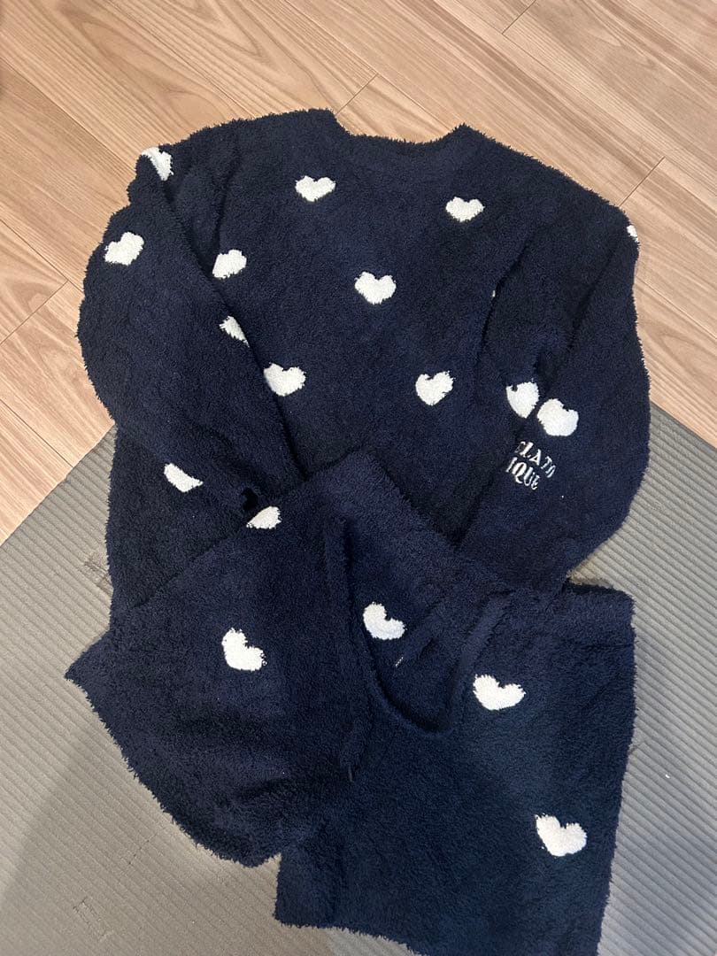 特売！美品♡1回のみ着用 ネイビー ハート　ルームウェアセットアップ