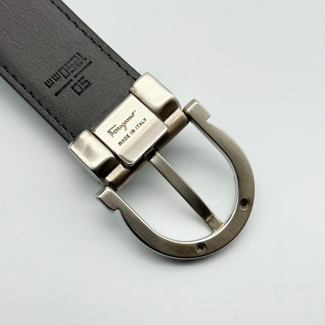 ✨良品✨フェラガモ ベルト ビジネス ガンチーニ シルバー金具 ロゴ刻印 メンズ