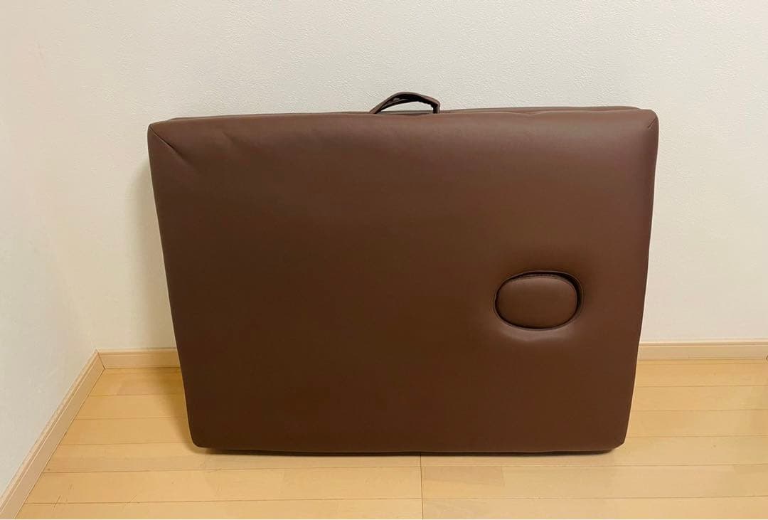 折りたたみ　マッサージベッド　長さ185×幅70×高さ51〜83センチ　状態綺麗