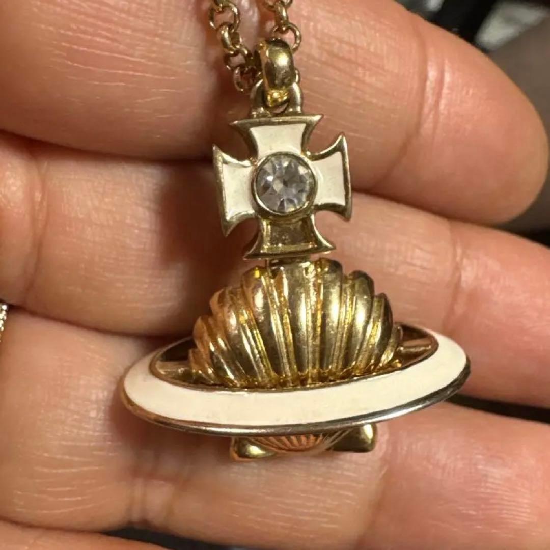 Vivienne Westwood シェル ネックレス