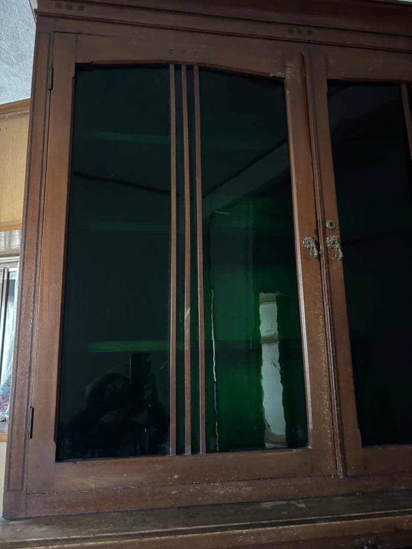 木製ディスプレイキャビネット