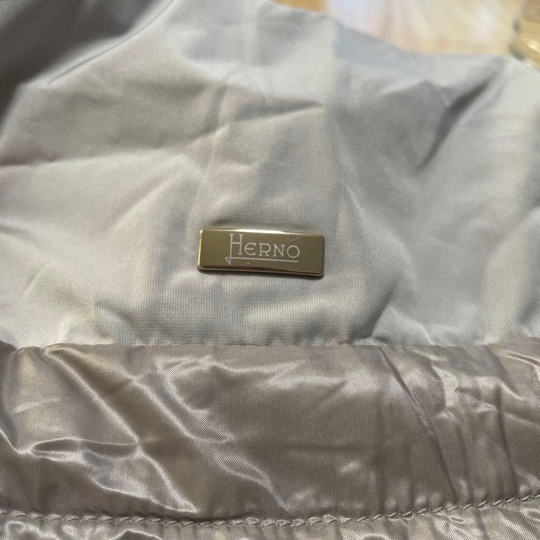 【新品未使用】Herno シルバー ショートスリーブダウンジャケット
